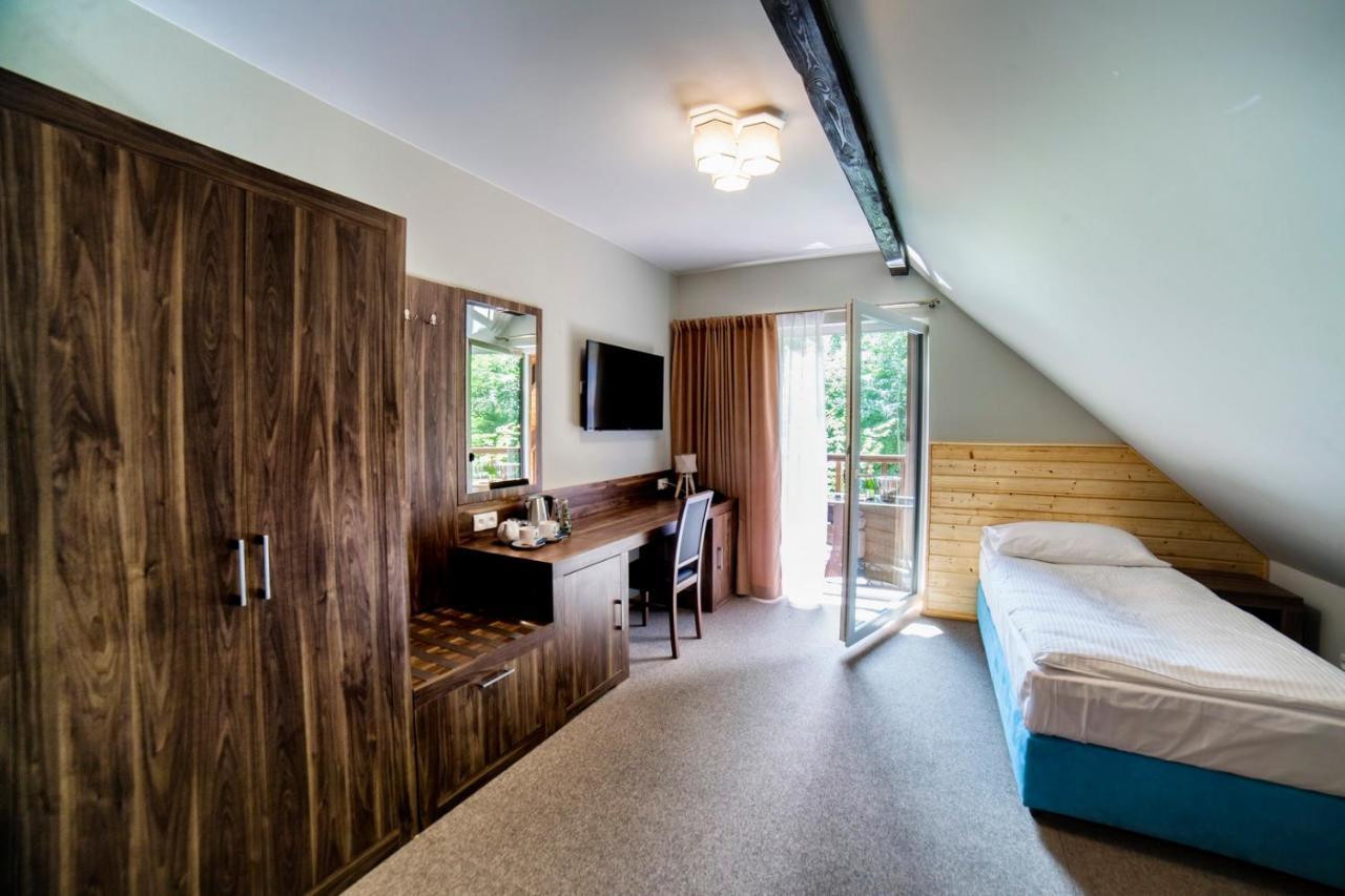 Hotel Dworek Wapionka Górzno Exteriör bild